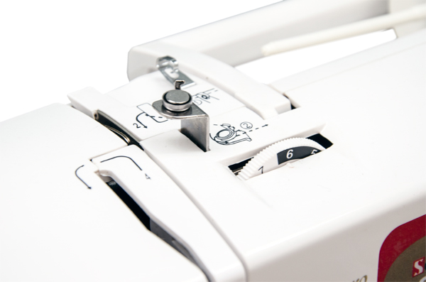 Máquina Costura E Bordado Doméstica Ss-1300 Bivolt Eletrônica Branca - Sun Special